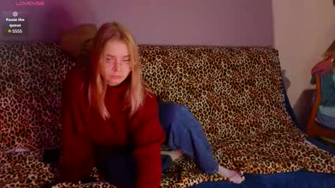 Snapshot of lady_lucky_love chatting on 10-03-25, 07:11 KENDALL NATHANPVT IS OPEN online show from 10-03-25, 07:11