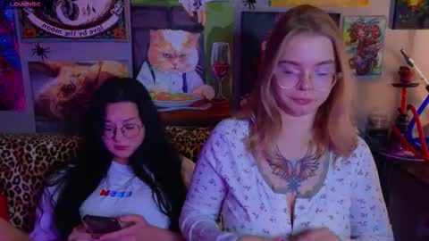 Snapshot of lady_lucky_love chatting on 10-05-25, 06:50 KENDALL NATHANPVT IS OPEN online show from 10-05-25, 06:50