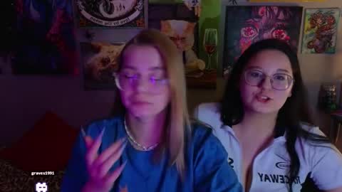 Snapshot of lady_lucky_love chatting on 10-08-25, 06:05 KENDALL NATHANPVT IS OPEN online show from 10-08-25, 06:05
