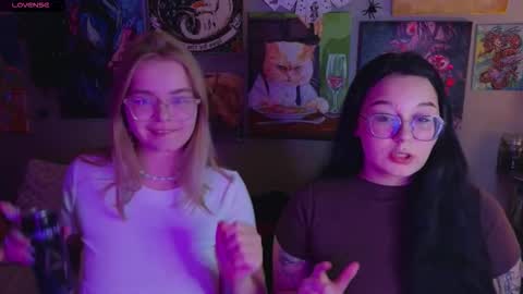 Snapshot of lady_lucky_love chatting on 10-12-25, 06:40 KENDALL NATHANPVT IS OPEN online show from 10-12-25, 06:40