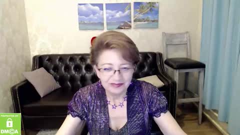Snapshot of lady_sexy_di chatting on 12-13-25, 07:53 Diana online show from 12-13-25, 07:53