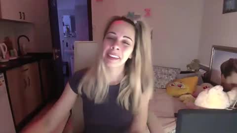 Snapshot of lady_smile69 chatting on 11-02-25, 03:09 lady_smile69 online show from 11-02-25, 03:09