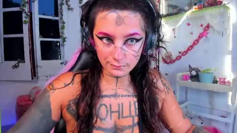 Mia online show from 07-29-26, 07:34