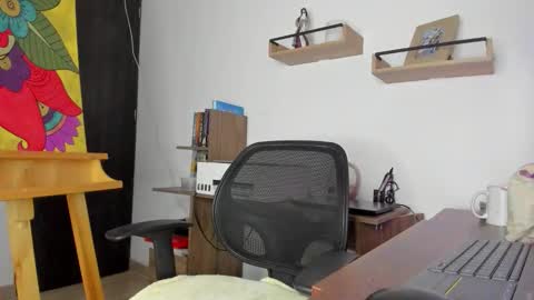 Snapshot of lady_sophie01 chatting on 09-27-25, 06:46 Sophie   online show from 09-27-25, 06:46