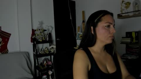 Sophie   online show from 12-18-25, 08:59