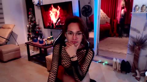 Snapshot of lady_sovereign chatting on 01-08-25, 09:34 M MMY online show from 01-08-25, 09:34