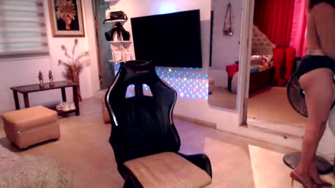Snapshot of lady_sovereign chatting on 01-24-25, 06:24 M MMY online show from 01-24-25, 06:24