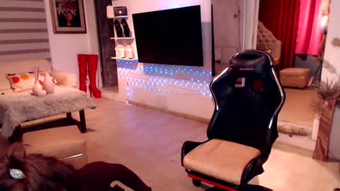 Snapshot of lady_sovereign chatting on 01-30-25, 03:51 M MMY online show from 01-30-25, 03:51