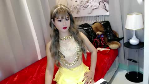 Snapshot of lady_trix000 chatting on 05-30-26, 11:24 Trix online show from 05-30-26, 11:24