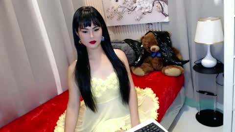 Snapshot of lady_trix000 chatting on 06-09-26, 11:05 Trix online show from 06-09-26, 11:05