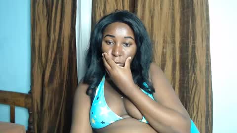 Snapshot of lady_twerky chatting on 01-27-25, 07:35 Maya online show from 01-27-25, 07:35