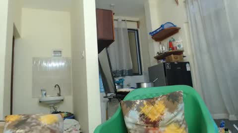 Snapshot of lady_twerky chatting on 10-31-25, 01:50 Maya online show from 10-31-25, 01:50