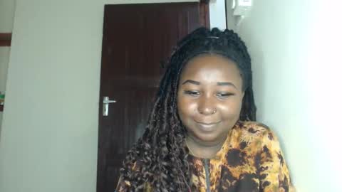 Snapshot of lady_twerky chatting on 01-17-26, 10:02 Maya online show from 01-17-26, 10:02