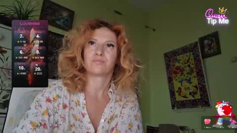 Snapshot of ladybigsmile chatting on 07-21-26, 01:52 Sima Ladybigsmile online show from 07-21-26, 01:52