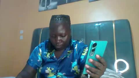 lindah32 online show from 04-02-26, 12:41