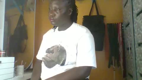 lindah32 online show from 04-02-26, 02:15