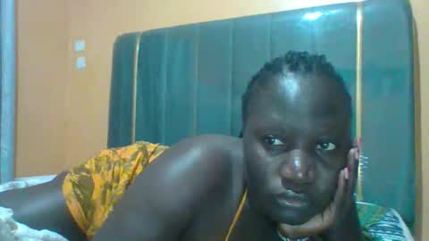 Snapshot of ladyblossoms19 chatting on 06-09-26, 07:25 lindah32 online show from 06-09-26, 07:25