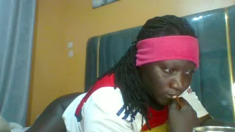 Snapshot of ladyblossoms19 chatting on 06-20-26, 11:40 lindah32 online show from 06-20-26, 11:40