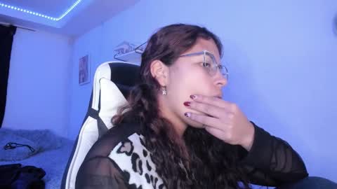  Lady  online show from 11-02-25, 03:53