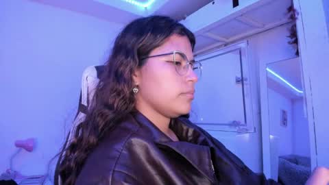  Lady  online show from 04-26-26, 05:49