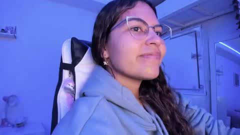 Snapshot of ladybrown_16 chatting on 06-23-26, 03:04 Lady online show from 06-23-26, 03:04