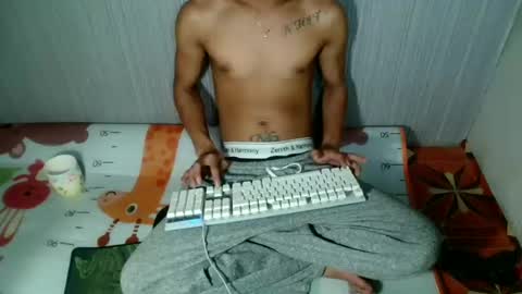 ladybugxoxo007 online show from 07-30-26, 09:52