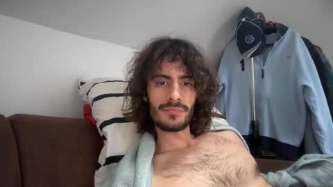 Snapshot of ladycan_tfeeling chatting on 10-19-25, 01:01 ladycan_tfeeling online show from 10-19-25, 01:01