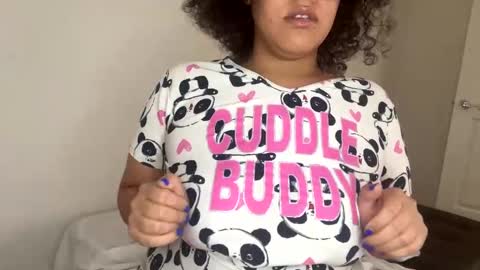 Snapshot of ladycinnabon chatting on 12-04-24, 05:33 Stephanie online show from 12-04-24, 05:33