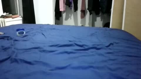 Snapshot of ladycinnabon chatting on 10-12-25, 01:15 Stephanie online show from 10-12-25, 01:15