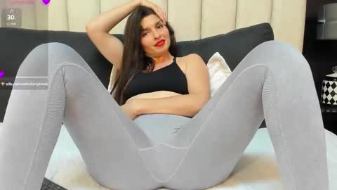  Danna................. online show from 12-18-25, 08:48
