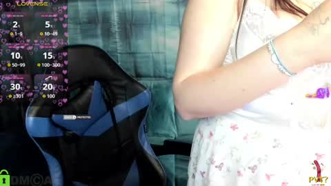Snapshot of ladydrammer chatting on 05-15-26, 07:54 LadyDrummer online show from 05-15-26, 07:54