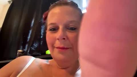 ladyillusion82 online show from 05-28-26, 04:48