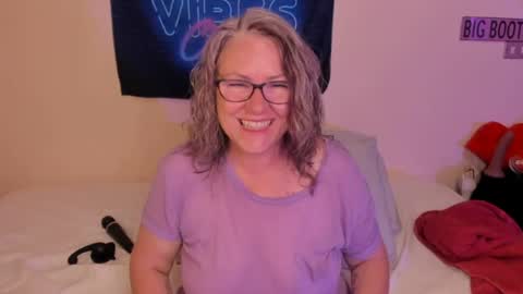 Snapshot of ladylanaxo chatting on 06-14-26, 07:21 Next Stream online show from 06-14-26, 07:21