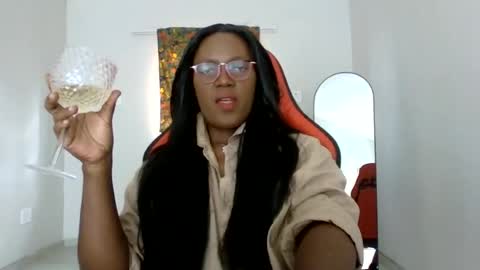 Snapshot of ladymalaika chatting on 07-12-26, 11:34 Malaika online show from 07-12-26, 11:34