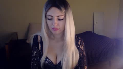 Snapshot of ladymoonlight8 chatting on 12-03-24, 09:00 Monika online show from 12-03-24, 09:00