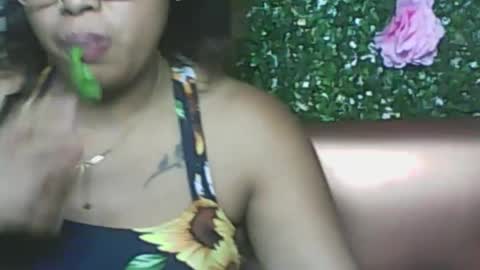 LadyXSnakes online show from 12-05-25, 12:03