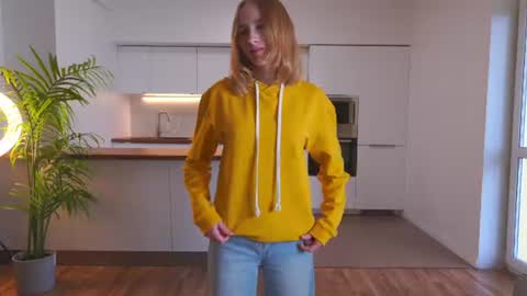 Snapshot of laelneizer chatting on 06-11-26, 02:53 laelneizer online show from 06-11-26, 02:53