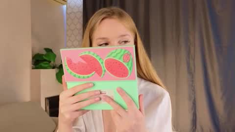 Lilia online show from 11-26-25, 06:36