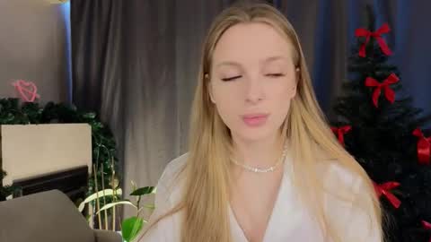 Lilia online show from 12-03-25, 06:32