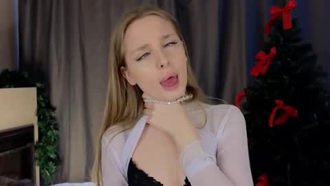 Lilia online show from 12-05-25, 06:33