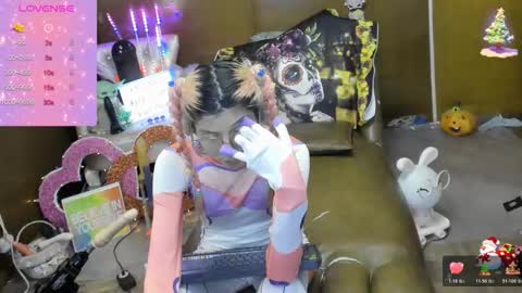 Skinnygirl online show from 10-28-25, 01:42