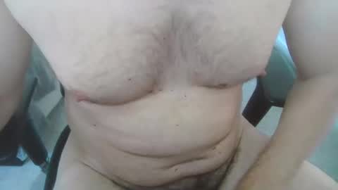 Snapshot of laguy72 chatting on 06-04-26, 03:40 laguy72 online show from 06-04-26, 03:40