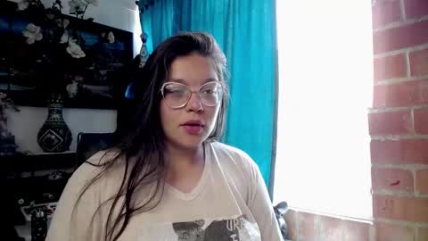 laia_hadid online show from 04-24-26, 03:47