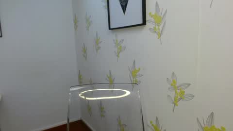 Im Leia online show from 04-25-26, 01:41