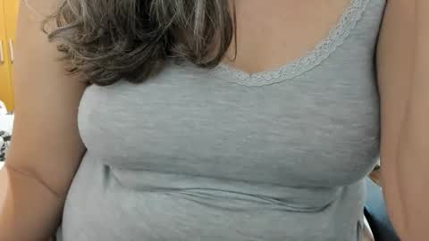 Snapshot of lailasensu chatting on 11-27-25, 03:36 LAILA online show from 11-27-25, 03:36