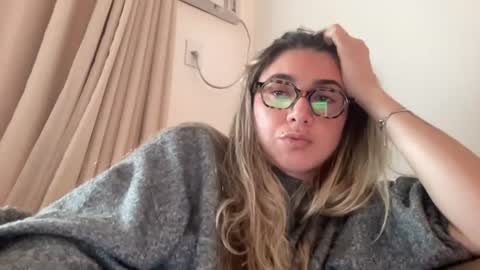 Snapshot of lailayourangel chatting on 06-25-26, 03:27 lailayourangel online show from 06-25-26, 03:27