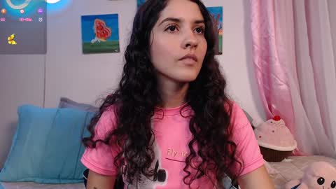 Snapshot of lailypink chatting on 12-13-24, 01:37 samanta online show from 12-13-24, 01:37