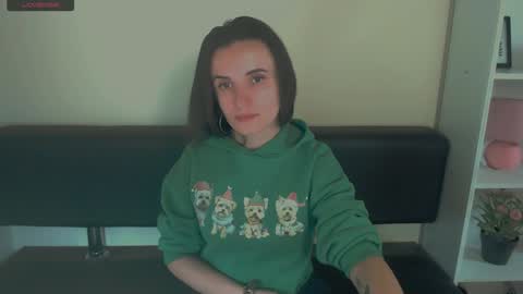 Snapshot of laimapinch_ chatting on 12-21-24, 04:03 Laima online show from 12-21-24, 04:03