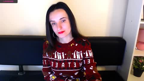 Snapshot of laimapinch_ chatting on 12-27-24, 07:18 Laima online show from 12-27-24, 07:18