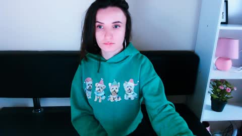 Snapshot of laimapinch_ chatting on 12-28-24, 08:37 Laima online show from 12-28-24, 08:37